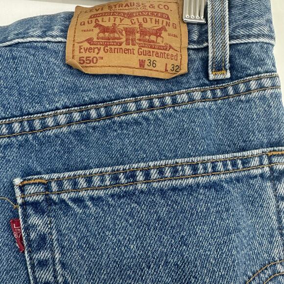 Levi's 550 Jeans Relaxed Fit Size 36x32 Medium Blue Classic Dadcore 80s Style - Picture 3 of 5